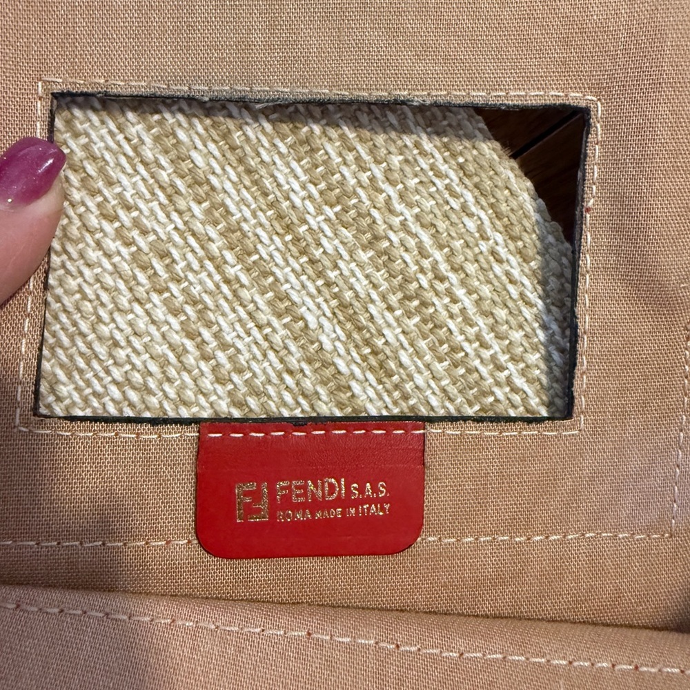 Fendi Red and Cream Woven Vintage Tote - Picture 2 of 8